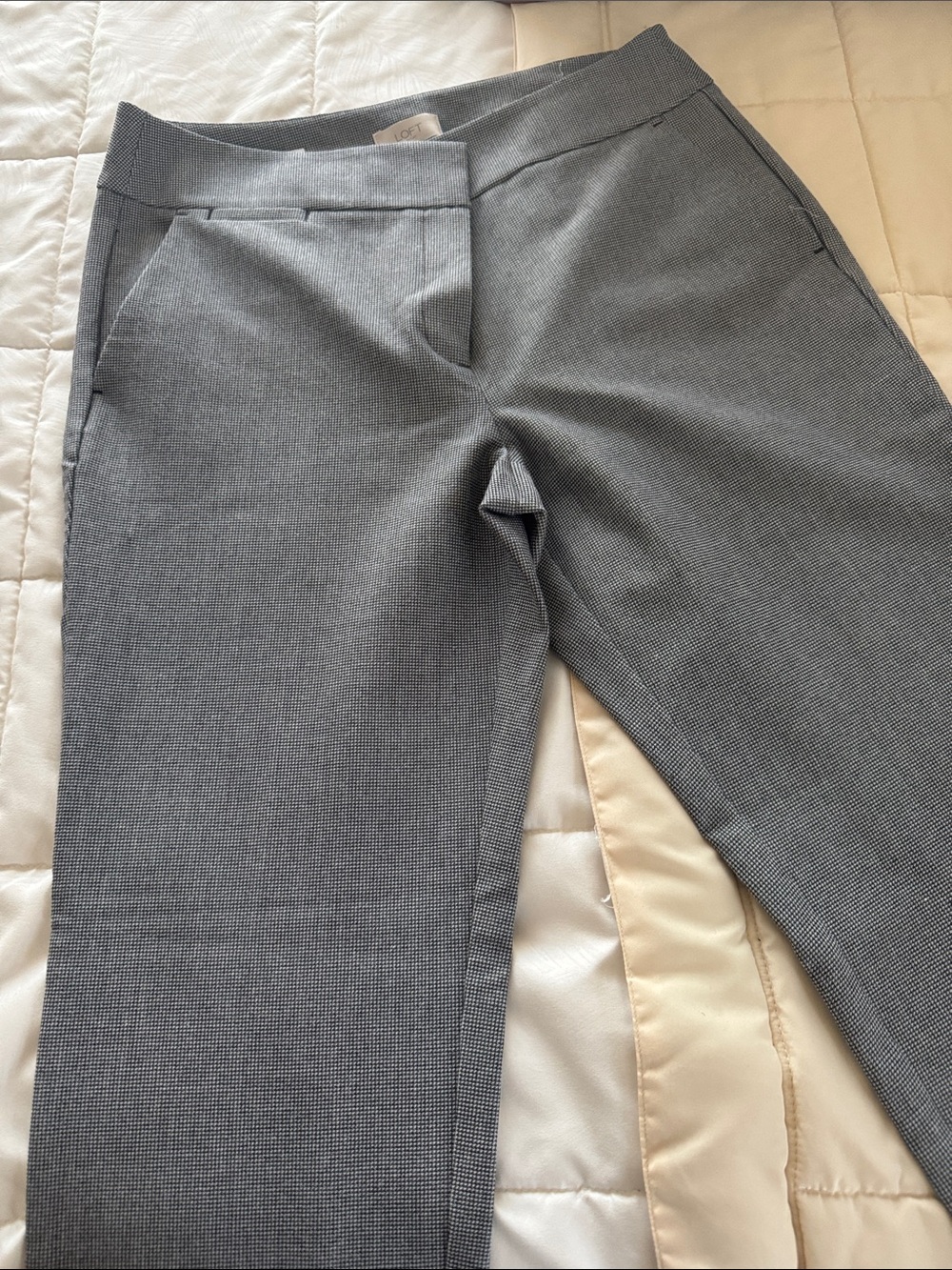 LOFT Gray women’s Dress Pants - Skinny Ankle